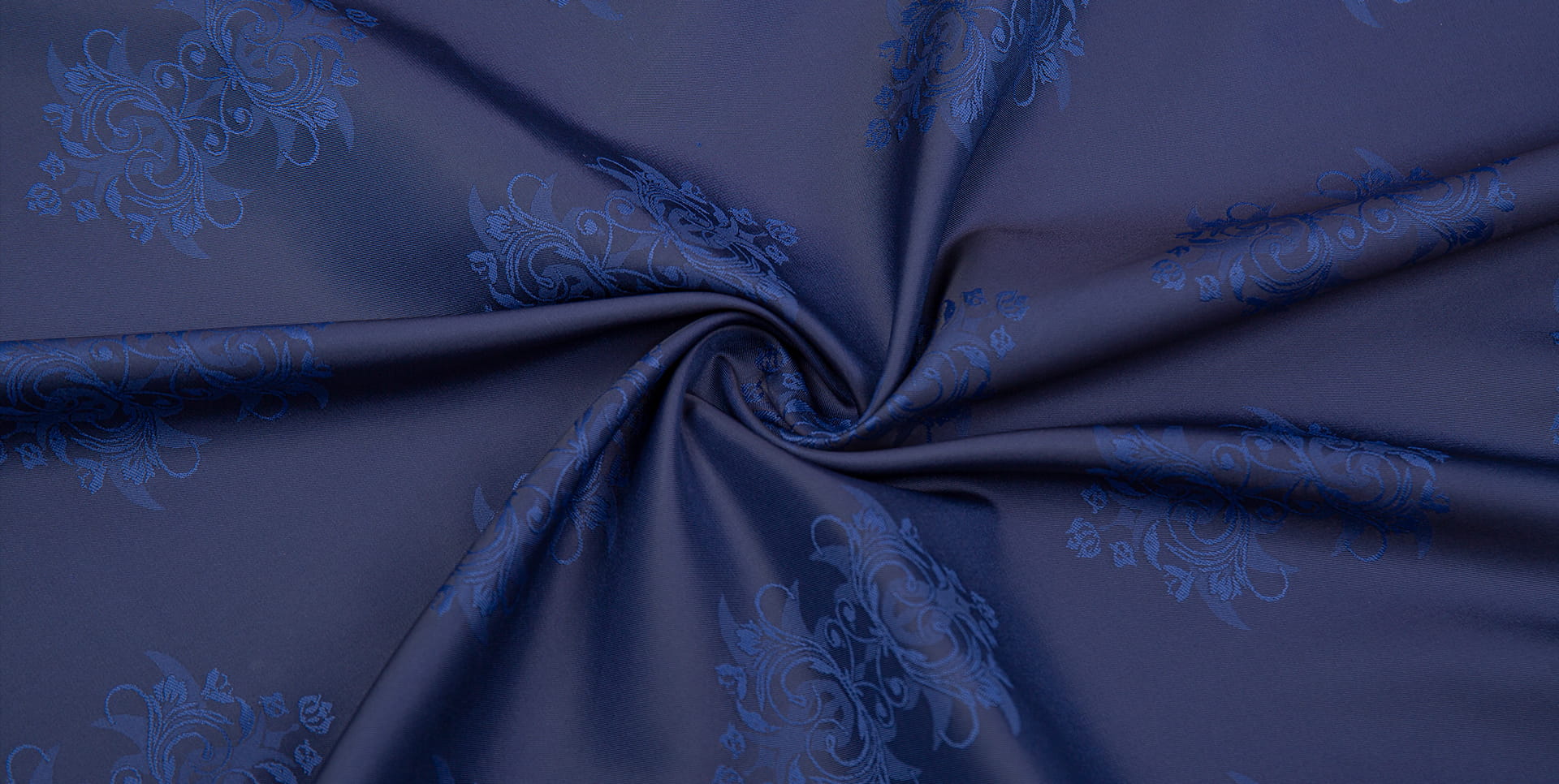 Tongxiang Shunli Textile Technology Co. , Ltd.